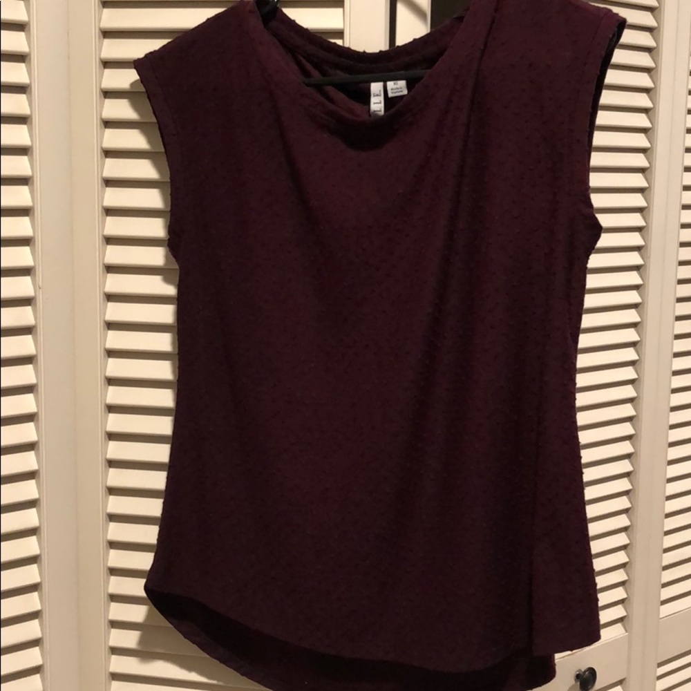 Burgundy Elle Top w/polka dot details
